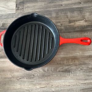 Red Enameled Cast Iron Grill Pan – Pre-Seasoned – Like New